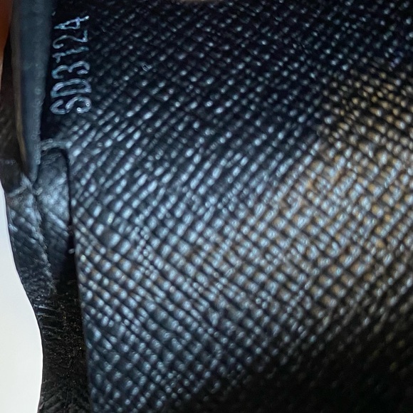 ❌❌SOLD❌❌ Louis Vuitton wallet - Picture 6 of 12